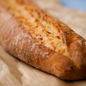 Boutique Epireuil - pain traditionnel gratuit